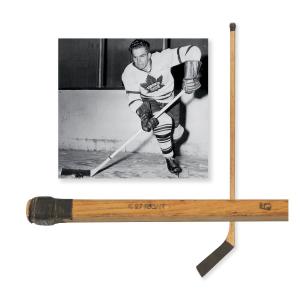 Press release image for Topps 1952 Mickey Mantle card brings $59,000 and a Bill Barilko team-signed hockey stick hits $70,800 at Miller & Miller