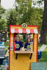 Press release image for Calgary Youth Entrepreneurs Triple Participation in City-Wide Lemonade Day 2025, Targeting 1,000+ Young Business Leaders