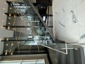 Press release image for Grouse Railing Announces Frameless Glass Railing Solutions for Residential and Commercial Projects Across British Columbia