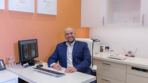 Press release image for Dr. Danial Deheshi of Solo Dental Opens Up About His Passionate Journey Into Dentistry, Wins 2025 ThreeBestRated® Award